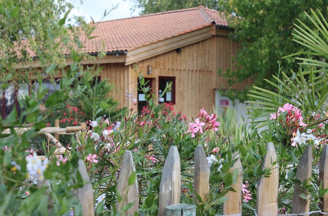 Camping Aux Couleurs Du Ferret Lege-Cap-Ferret Exterior photo